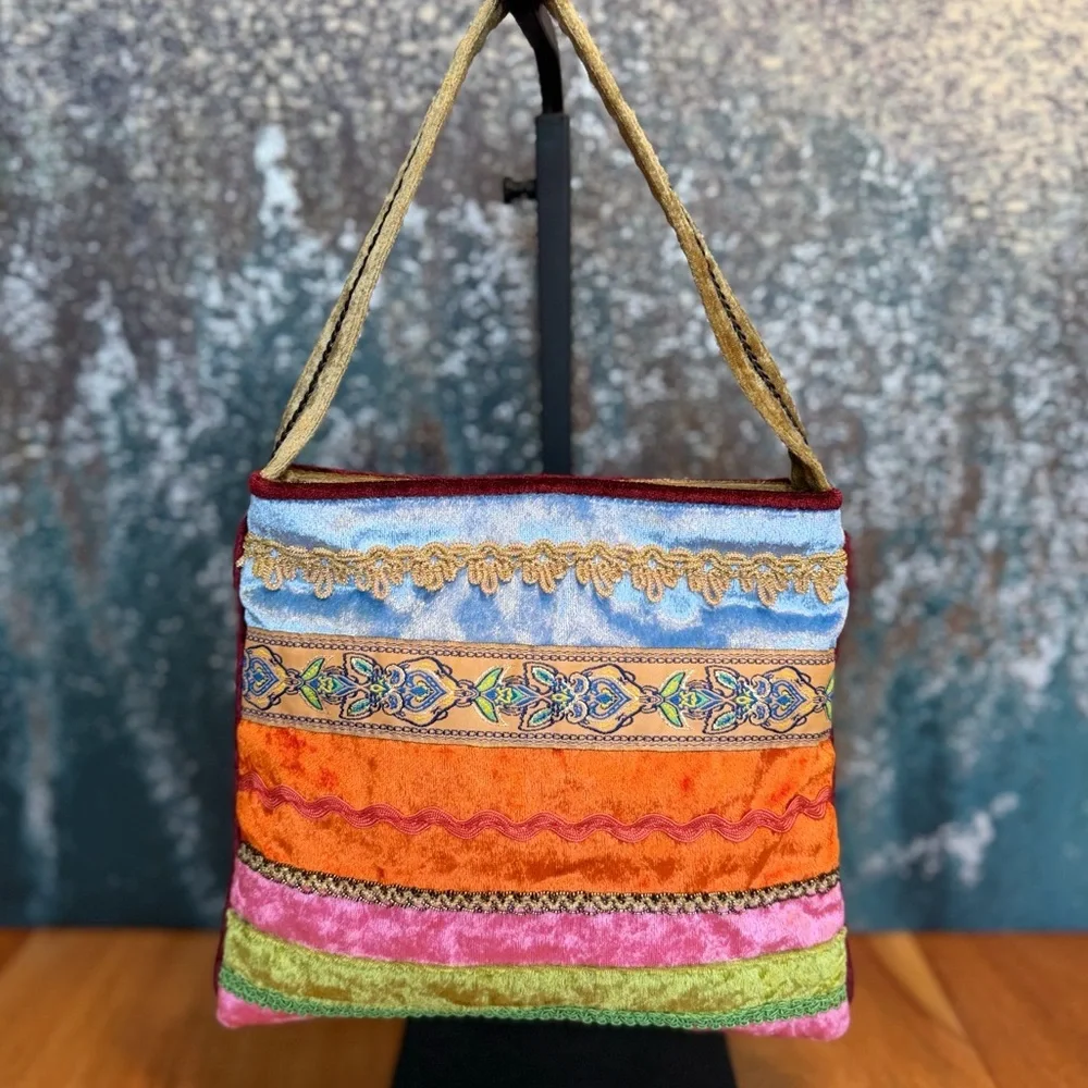 Carlo D'Santi Vintage 1990s Boho Chic Velvet Brocade Shoulder Bag (EUC)